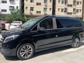 奔驰V260